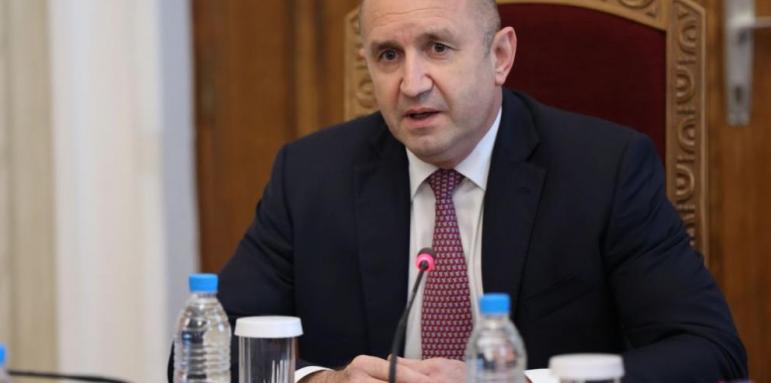 Срещите при Радев: 10 знака, нова формула и първи 3 задачи